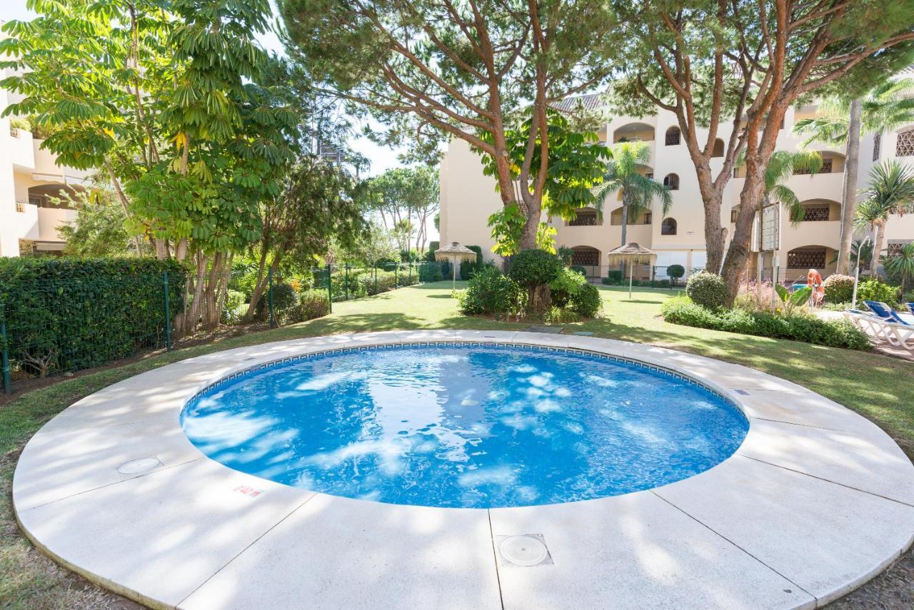 Hacienda Playa Apartment Marbella Exterior photo